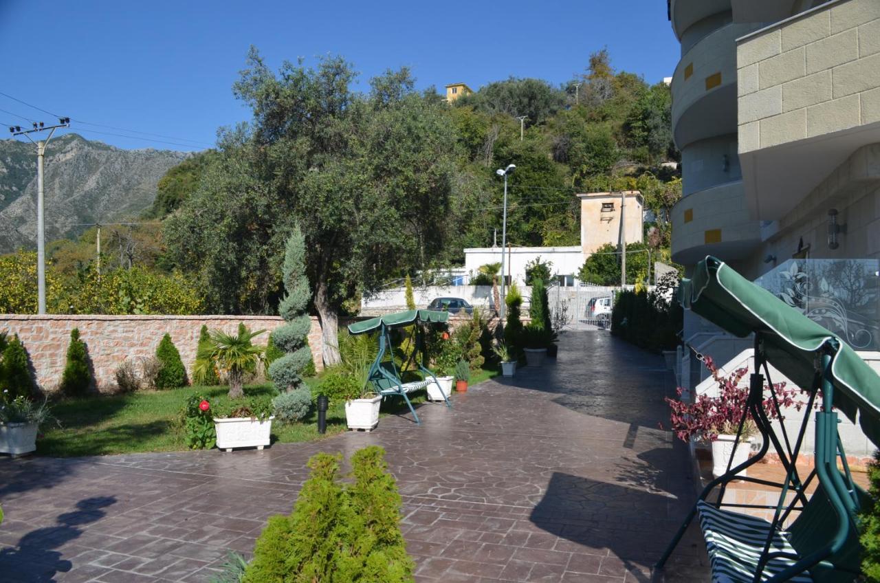 بورش Vila Florika Hotel المظهر الخارجي الصورة