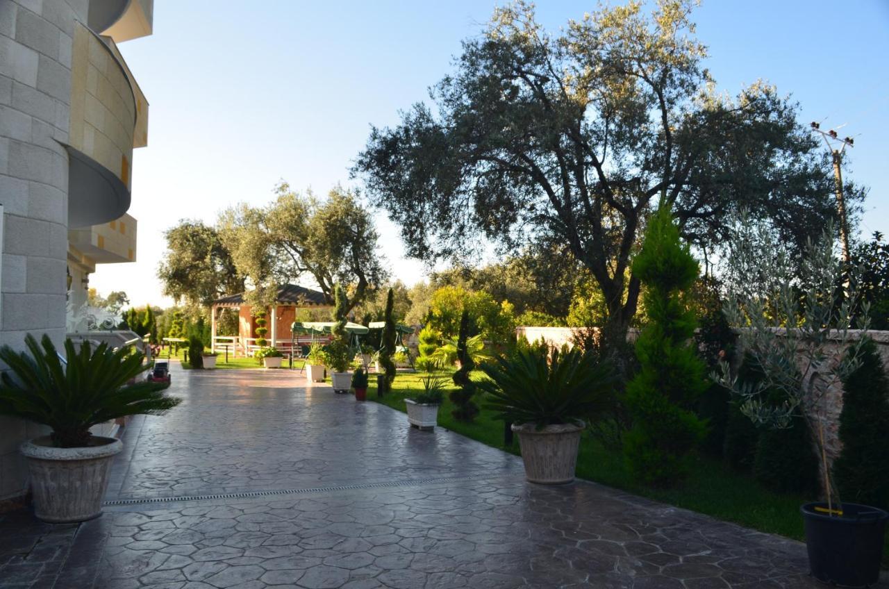 بورش Vila Florika Hotel المظهر الخارجي الصورة